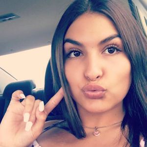 Meet your Posher, April